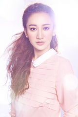 组图：曾泳醍唯美写真曝光  甜美女孩笑容烂漫