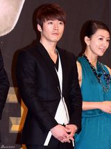 高清组图：张赫宣传新剧《MIDAS》 李敏贞甜美动人