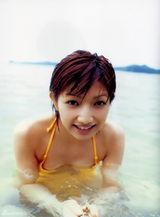 组图：后藤真希夏日海边写真 清凉泳装大秀性感