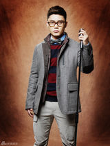 组图：韩星金范洙服饰写真曝光 号称“时尚模特”