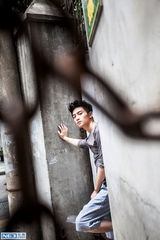 组图：陈晓【演员】变身涂鸦少年 骑山地车潮范儿十足