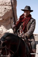 幻灯图：《决战刹马镇》海报曝光 孙红雷显喜剧风