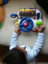 组图：微镜头下的小小志 呆萌可爱完胜童颜老爸