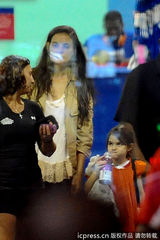 组图：小苏瑞猛练体操 奥运“种子”初长成