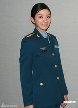 幻灯图集：黄奕军装造型曝光 清丽美女英姿飒爽