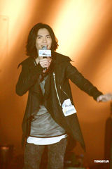 高清：萧敬腾方大同同台献唱 联手周柏豪卖力演出