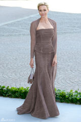 组图：欧洲最美公主下嫁银行家 全球王室盛宴