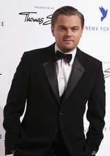 高清图：莱昂纳多与前女友复合 贴面耳语情话不断 