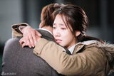 高清图：《继承者》朴信惠拥抱李敏镐感情升级