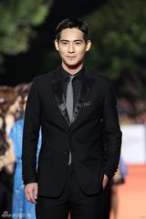 高清组图：金马奖红毯精选 男星西装革履潇洒比帅