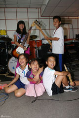 组图：小破孩儿乐队图片纪录 爱摇滚的小朋友