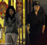 组图：李云迪25岁女友美照 与力宏同日晒恋情