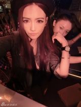 组图：微博女神美艳私照靠PS 网友幻灭大呼坑爹