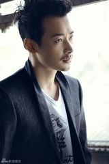 组图：罗晋北京风情写真魅力独具 气质小生人气飙升