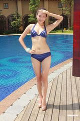 组图：中华小姐泳装照拍摄 选手血糖过低险晕倒