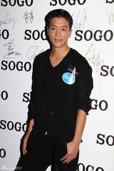 高清图：诸葛紫岐亮相时装汇演 黎诺懿徐靖雯走秀