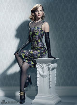 组图：艾玛沃森杂志大片复古高贵 展成熟女人味