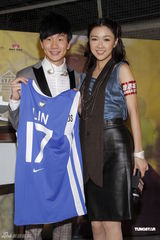 组图：林俊杰盼红馆开唱 薛凯琪撑房祖名不花心