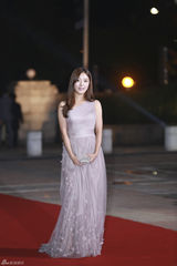 独家高清：群星闪耀大钟奖红毯 俊男靓女秒菲林