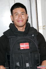 组图：《神枪狙击》将拍 周海媚徐子珊变情敌