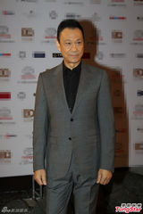 组图：吴奇隆光棍节不谈爱 刘诗诗身体亮红灯