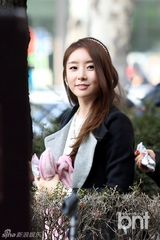 组图：女团Stellar举办粉丝签名会笑容甜美