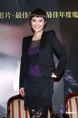 组图：毕晓海送郝蕾“第五张画” 祝“妈妈”骑金马