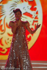 组图：宋祖英刘欢晚会同台飙歌展风采