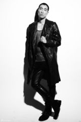 幻灯图：王千源颠覆荧幕形象 拍最新型男写真