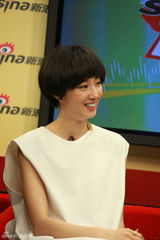 组图：《圣诞玫瑰》做客 桂纶镁邀张震演色魔