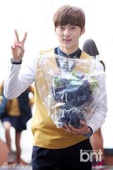 组图：Apink与BOYFRIEND等爱豆艺高毕业