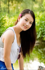 组图：邓燕歌怀旧大自然写真 娇俏清爽惹人怜爱