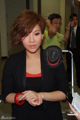 组图：梁汉文替霆锋开脱罪名 郑欣宜称离婚也可爱子 