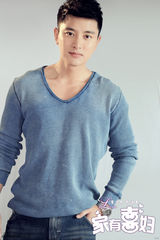 组图：《家有喜妇》曝贾乃亮定妆照 变时尚教师