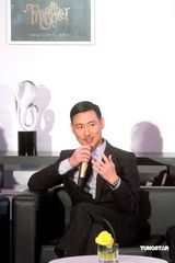 幻灯：张学友推全新大碟 因版税问题或将被无线封杀