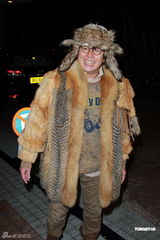 组图：钟镇涛生日携女亮相派对 谭咏麟叶童现身