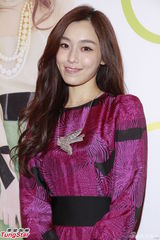 组图：范玮琪将进驻红馆开唱 张柏芝表示会到场