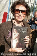 幻灯图集：法国女星莱斯利-卡伦留名星光大道