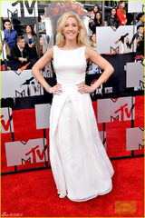 组图：MTV电影奖女星斗艳 阿尔芭清新欧拉性感