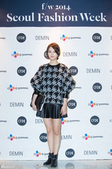 独家：韩星车艺莲高雅拉等优雅亮相首尔时装周