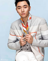 组图：李东学早春型男大片诠释复古优雅