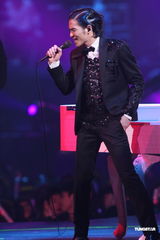 组图：萧敬腾台北开唱High翻小巨蛋