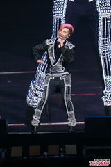 组图：罗志祥香港劲爆开唱 谭咏麟压轴助阵