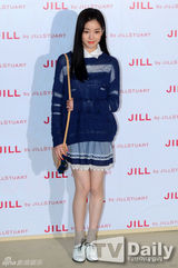 组图：金有贞李侑菲拼清纯 郑惠英携女现身