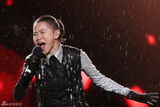 组图：中国好声音巡演南京站雨中精彩献唱