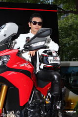 组图：黄晓明台湾出席活动称最迟40岁结婚