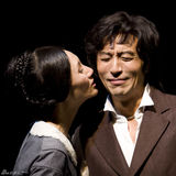 组图：袁泉再演话剧《简爱》 现场激吻王洛勇