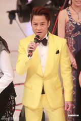 组图：蔡一杰被捕后首度登台 台上光鲜台下低调沉默