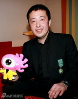 幻灯：贾樟柯获颁军官勋章 将联手杜琪峰拍商业影片