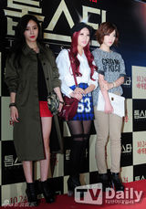 组图：泽演朱元李玹雨李宝英等捧场《TOPSTAR》